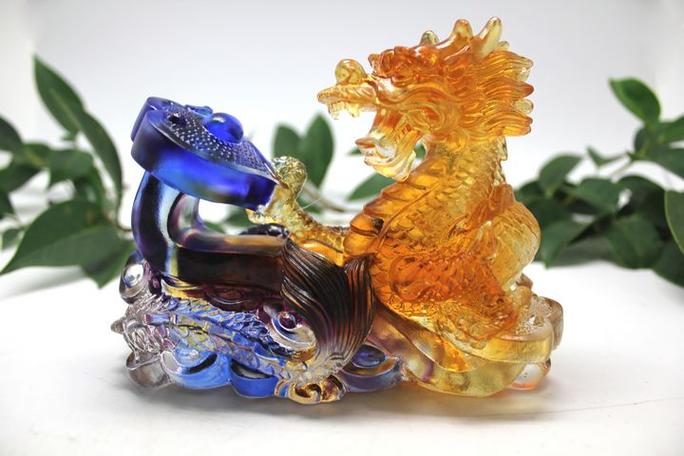 流光溢彩，匠心传承 昆山古法琉璃工艺品的艺术魅力